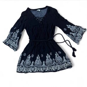 Black and white print babydoll dress with bell sleeves #spring #dress #summer